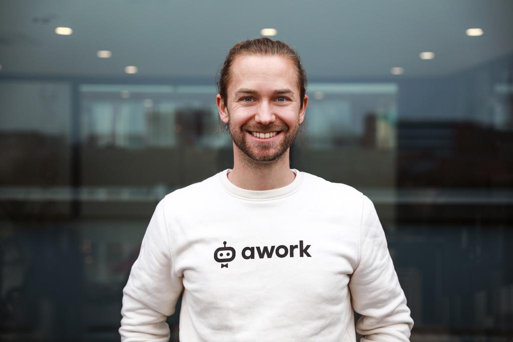 Here\'s what bosses should look for in Workation Lucas Bauche ist Gründer von Awork. (Foto: Awork)