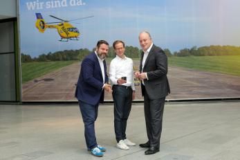 ADAC beteiligt sich an Pflege-App Nui