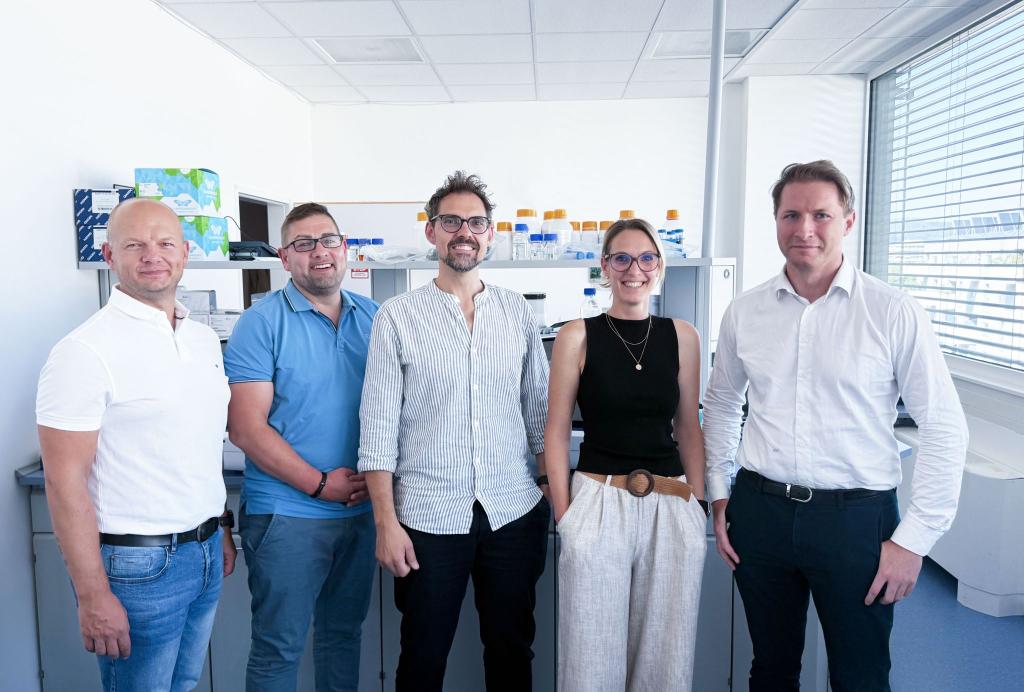 FERAGEN erhält sechsstelliges Investment von Raiffeisen Salzburg