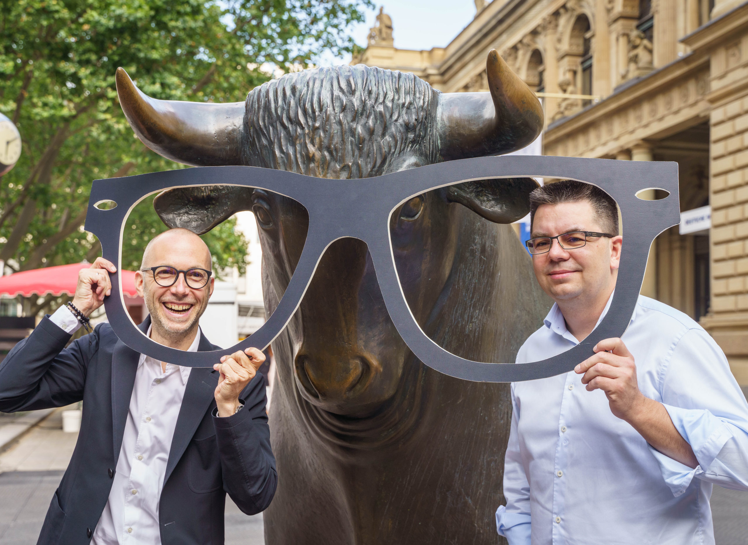 Online-Optiker Mister Spex startet an der Börse: Experten sagen, ob sich der Einstieg für euch bei den Brillen-Aktien lohnt